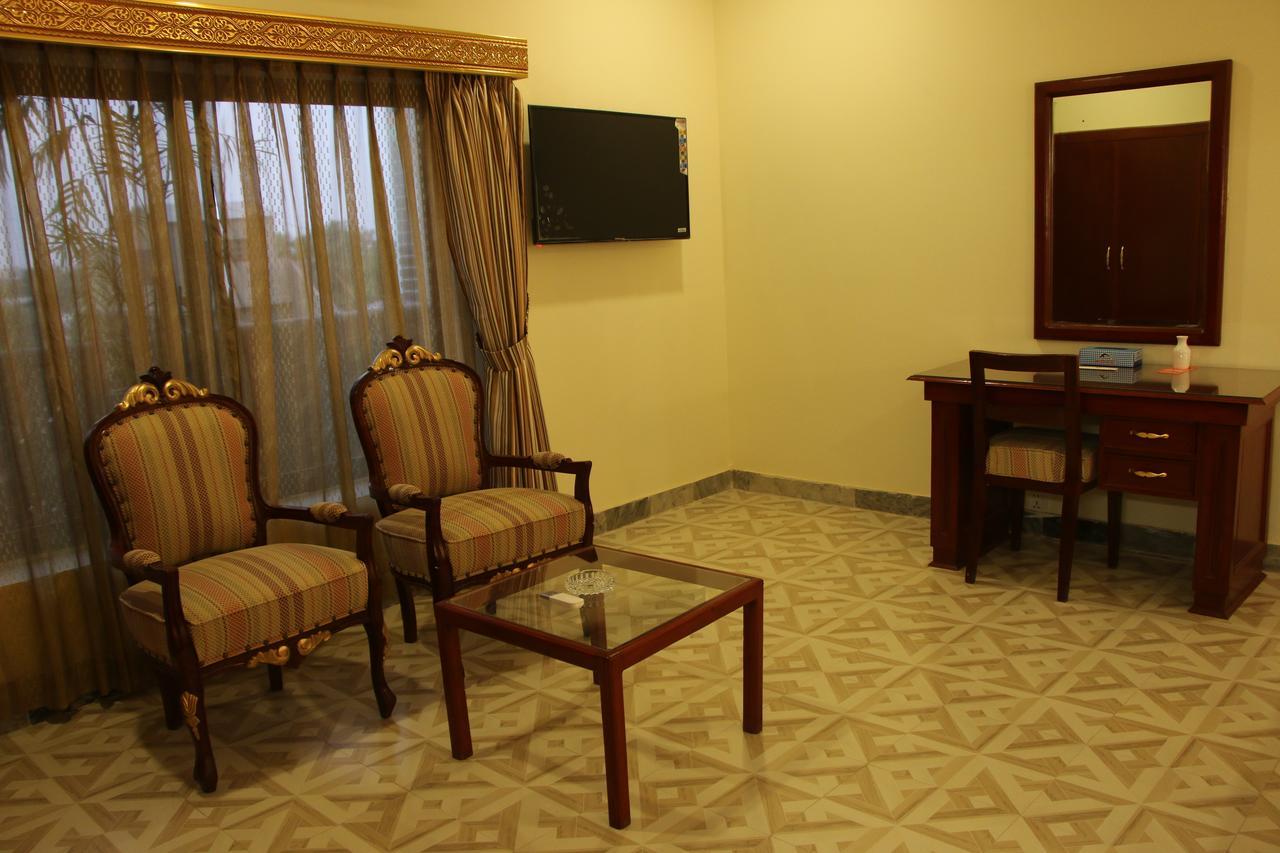 Indus Hotel Hiderábád Kültér fotó